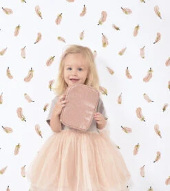 Papier Peint Flamingo Lilipinso (50cm X 10m) 6 Papier Peint Flamingo Lilipinso (50cm X 10m) -Lilipinso Déco Soldes Boutique flamingo papier peint enfant motifs plumes rose 2