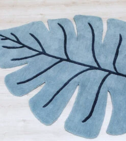 Tapis Feuilles Lilipinso 150x90cm -Lilipinso Déco Soldes Boutique tanzania tapis monstera blue leaf 2