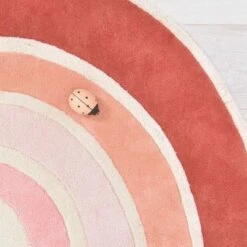 Tapis Coton Paradisio Arc En Ciel Orange Et Rose (120 X 70 Cm) -Lilipinso Déco Soldes Boutique tapis coton paradisio arc en ciel orange et rose 120 x 70 cm 4