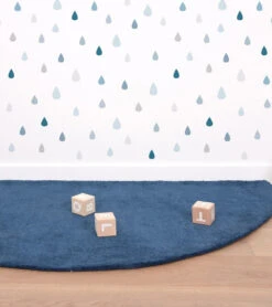 Tapis Demi Lune Lilipinso -Lilipinso Déco Soldes Boutique wild island tapis enfant demi lune bleu fonce 1